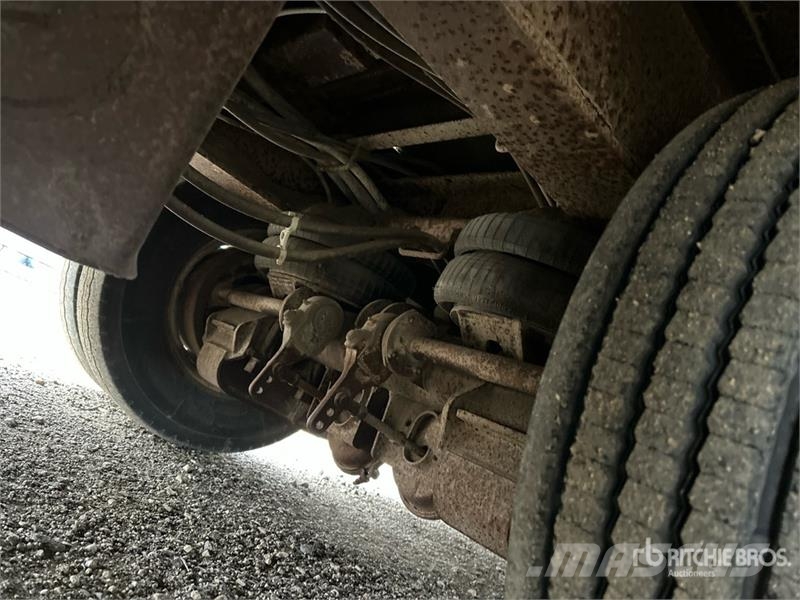 Load King 48 ft T/A Equipment Trailer Нискотоварачи