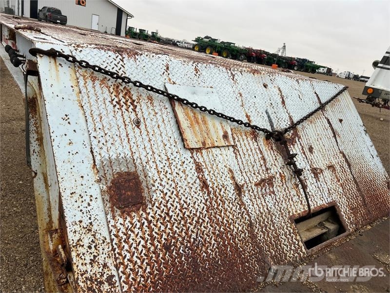 Load King 48 ft T/A Equipment Trailer Нискотоварачи