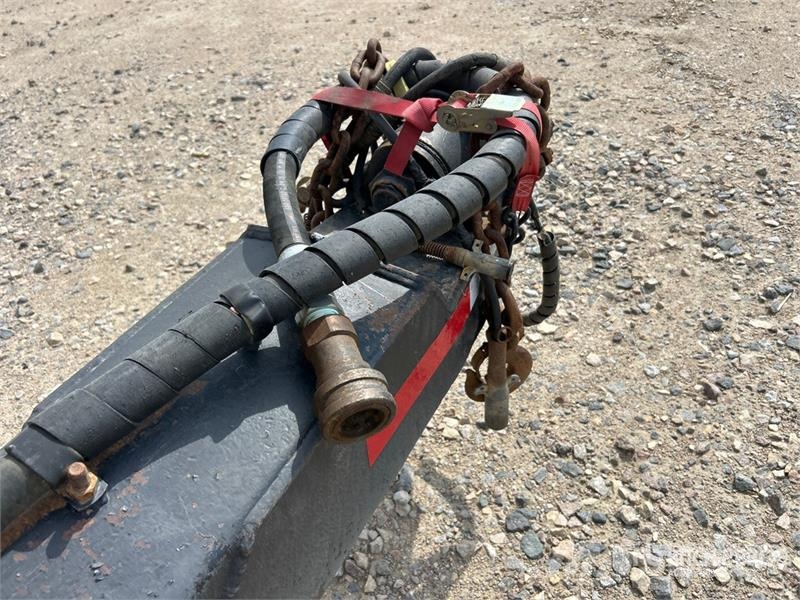 Load Line Line 17 ft Tri/A Pup Dump Trailer Bañera
