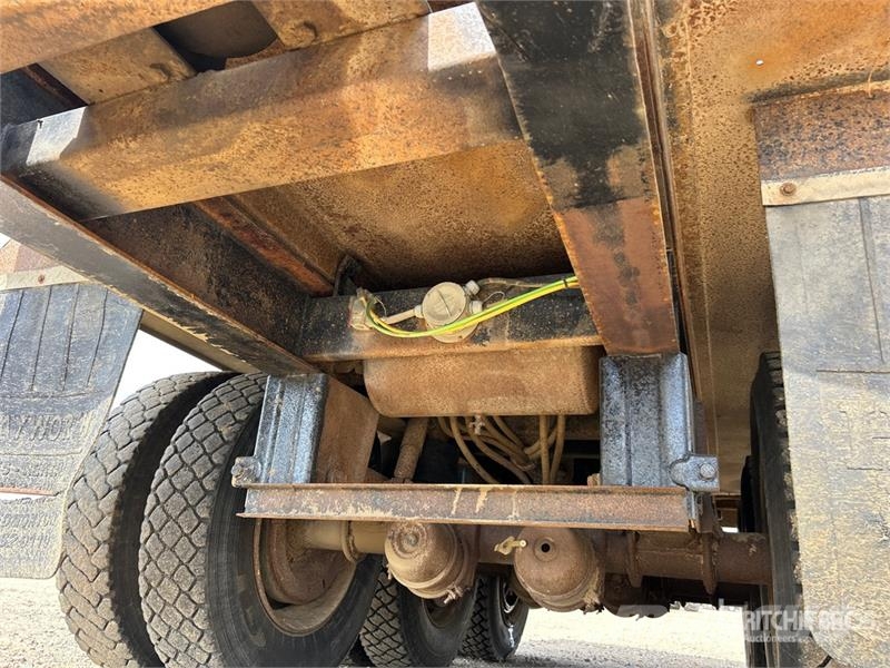 Load Line Line 17 ft Tri/A Pup Dump Trailer Bañera