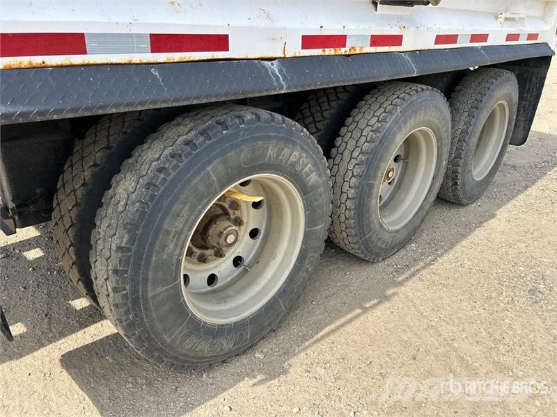 Load Line Line 17 ft Tri/A Pup Dump Trailer Bañera