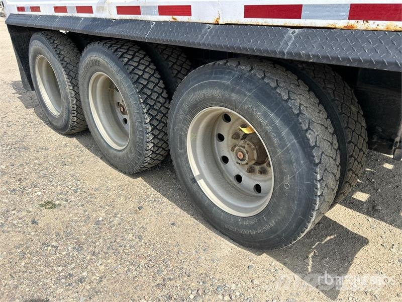 Load Line Line 17 ft Tri/A Pup Dump Trailer Bañera