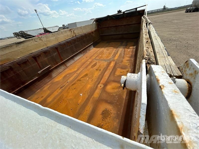 Load Line Line 17 ft Tri/A Pup Dump Trailer Bañera
