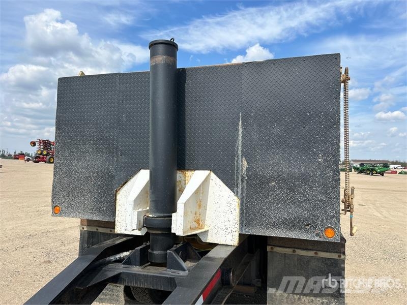 Load Line Line 17 ft Tri/A Pup Dump Trailer Bañera