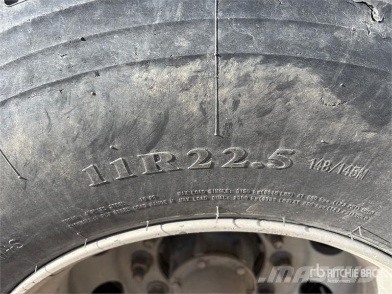 Load Line Line 18 ft Tri/A Pup Dump Trailer Самоскиди