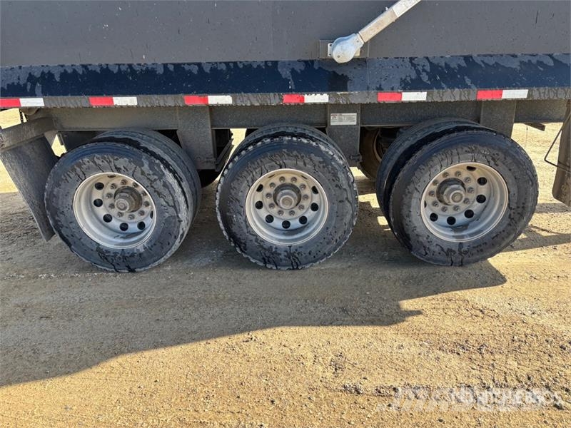 Load Line Line 18 ft Tri/A Pup Dump Trailer Самоскиди
