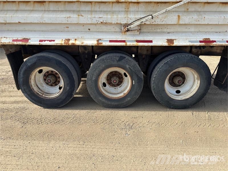  Load Line Line GRPP17 17 ft Tri/A Pup Dump Trailer مقطورات قلابة