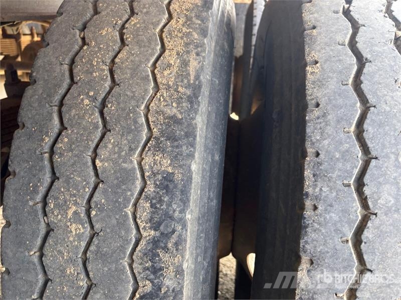  Load Line Line GRPP17 17 ft Tri/A Pup Dump Trailer مقطورات قلابة