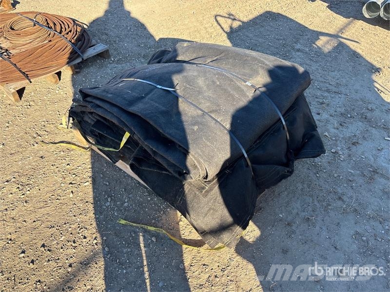  Load Tarps معدات النقل - غير ذلك