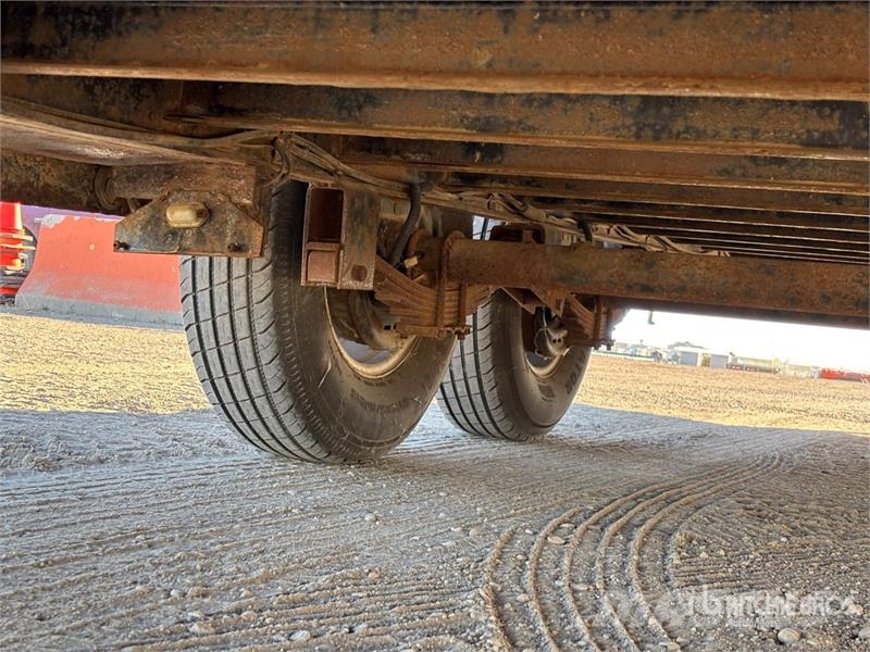 Load Trail 20 ft T/A Equipment Trailer مقطورات مركبات نقل