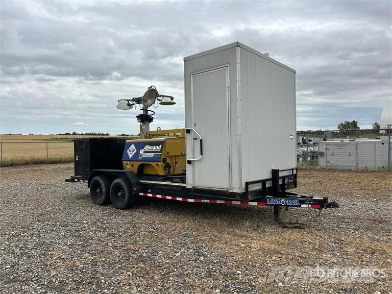 Load Trail 20 ft x 7 ft T/A Combo Unit Portable Toilet Inne akcesoria