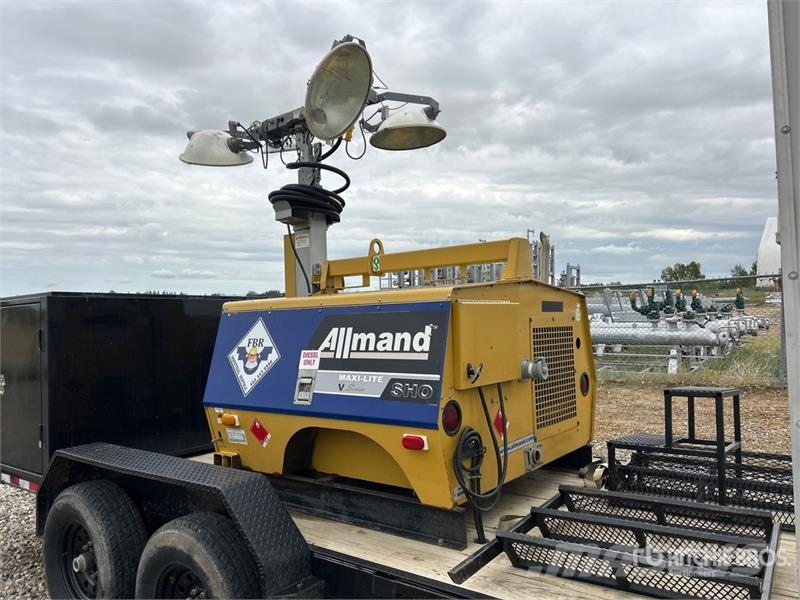 Load Trail 20 ft x 7 ft T/A Combo Unit Portable Toilet Inne akcesoria