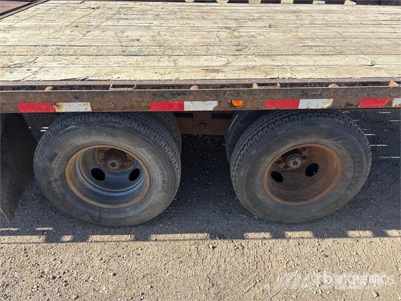 Load Trail 30 ft T/A Gooseneck Equipment Trailer Maschinetransporter