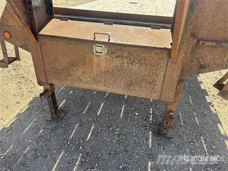 Load Trail 30 ft T/A Gooseneck Equipment Trailer Maschinetransporter