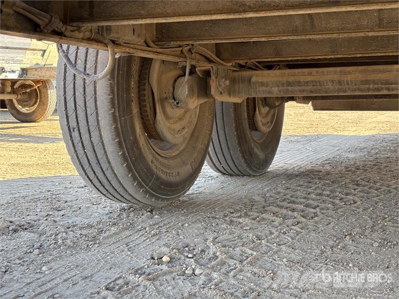Load Trail CC8018072 18 ft T/A Equipment Trailer Maschinetransporter