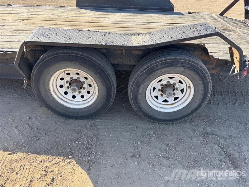 Load Trail CC8018072 18 ft T/A Equipment Trailer Maschinetransporter
