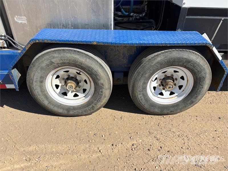 Load Trail T/A 26 ft Combo Unit Other trailers