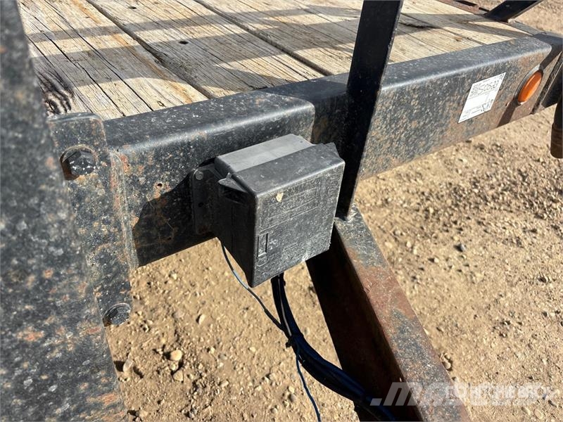  Load Trailer 18 ft T/A Equipment Trailer مقطورات مركبات نقل