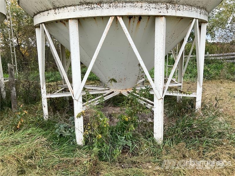 Lode King +/- 2000 bu Hopper Grain Bin Агрегати/машини за обработка и съхранение на зърно - Други
