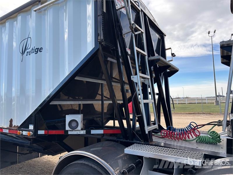 Lode King 28 ft Super B-Train Lead Belly Grain Trailer Remorci pentru cereale / siloz