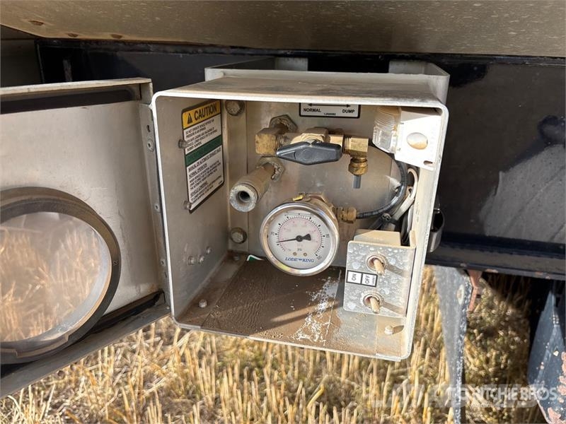 Lode King 28 ft Tri/A Super B-Train Lead Grain Trailer Getreideanhänger