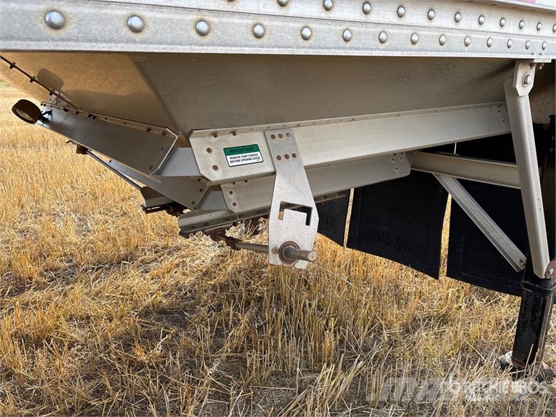 Lode King 28 ft Tri/A Super B-Train Lead Grain Trailer 運糧車