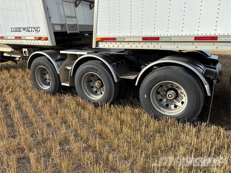 Lode King 28 ft Tri/A Super B-Train Lead Grain Trailer 運糧車