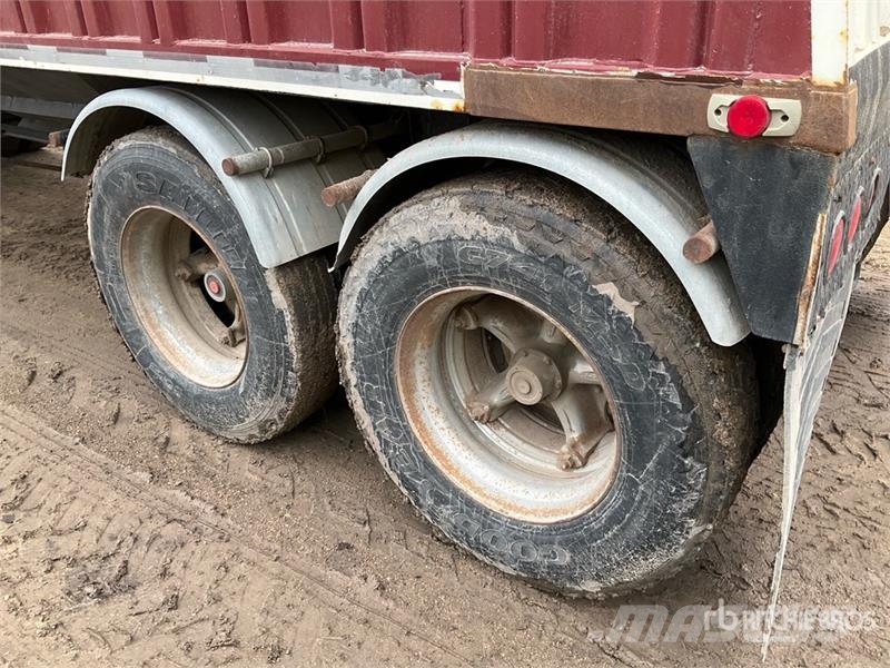 Lode King 30 ft T/A Grain Trailer مقطورة حبوب