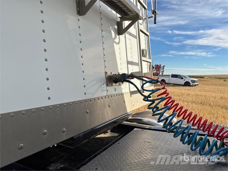 Lode King 30 ft T/A Super B-Train Pup Grain Trailer Transbordeur