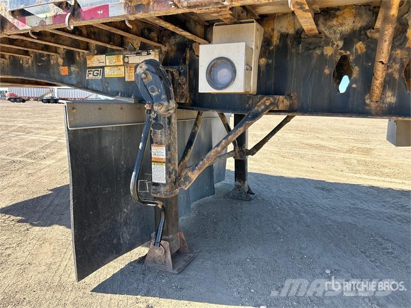 Lode King 32 ft Tri/A Super B-Train Lead Flatbed Trailer Platformas/izkraušana no sāniem