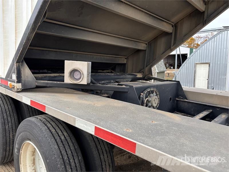 Lode King 40 ft Tri/A Grain Trailer Getreideanhänger