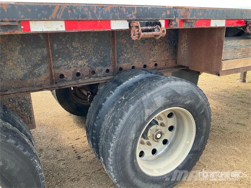 Lode King 44 ft Tri/A Flatbed Oilfield Trailer Prosessointilaitteet