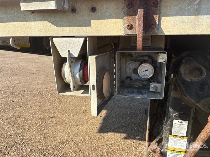 Lode King 48 ft T/A Spread Axle Step Deck Trailer Plataformas bajas
