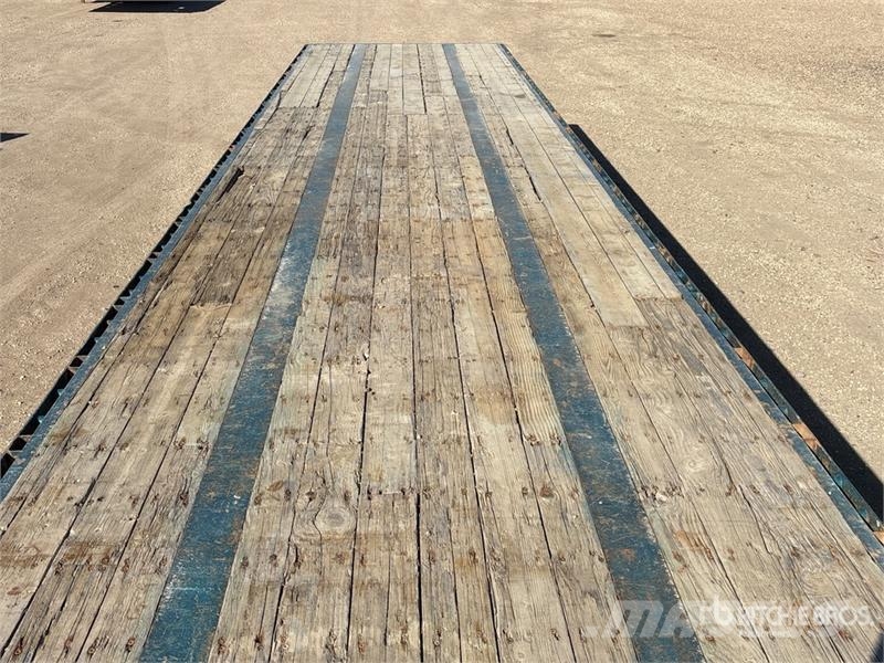 Lode King 48 ft Tri/A Flatbed Trailer Planhengere