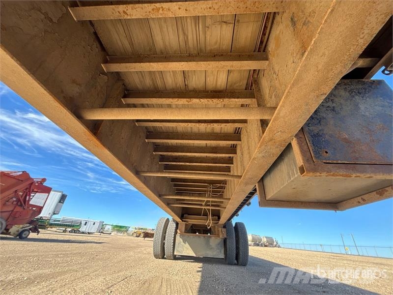 Lode King 48 ft Tri/A Flatbed Trailer Planhengere