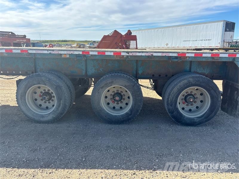 Lode King 48 ft Tri/A Flatbed Trailer Planhengere