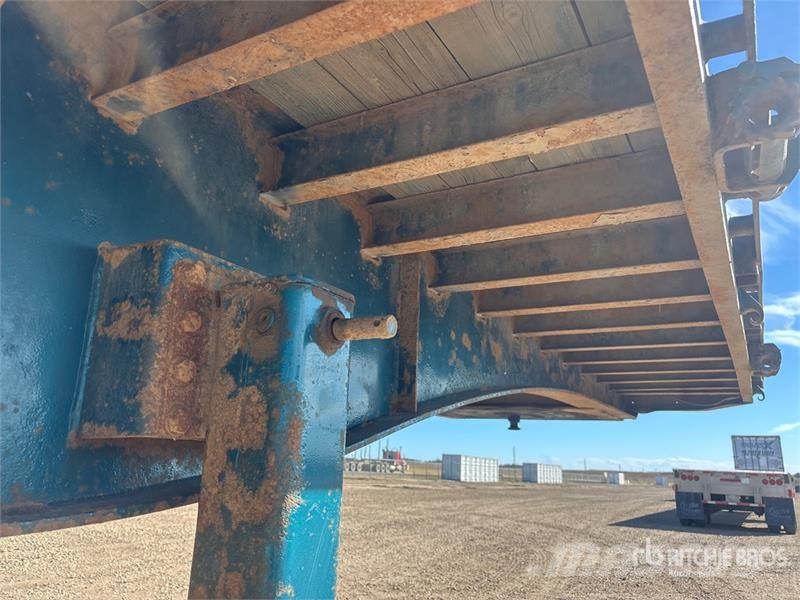 Lode King 48 ft Tri/A Flatbed Trailer Planhengere