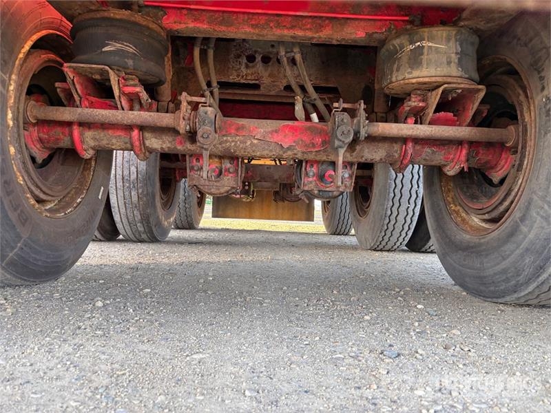 Lode King 53 ft Tri/A Flatbed Trailer Planhengere