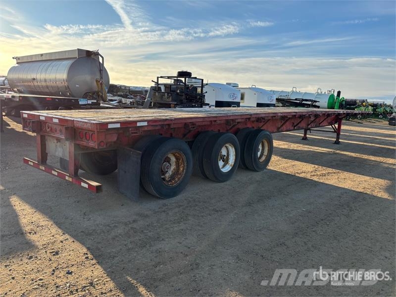 Lode King 53 ft Tri/A Flatbed Trailer Planhengere