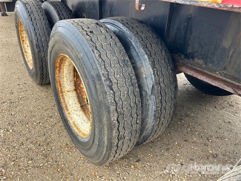 Lode King 53 ft Tri/A Flatbed Trailer Pick up/Prelata