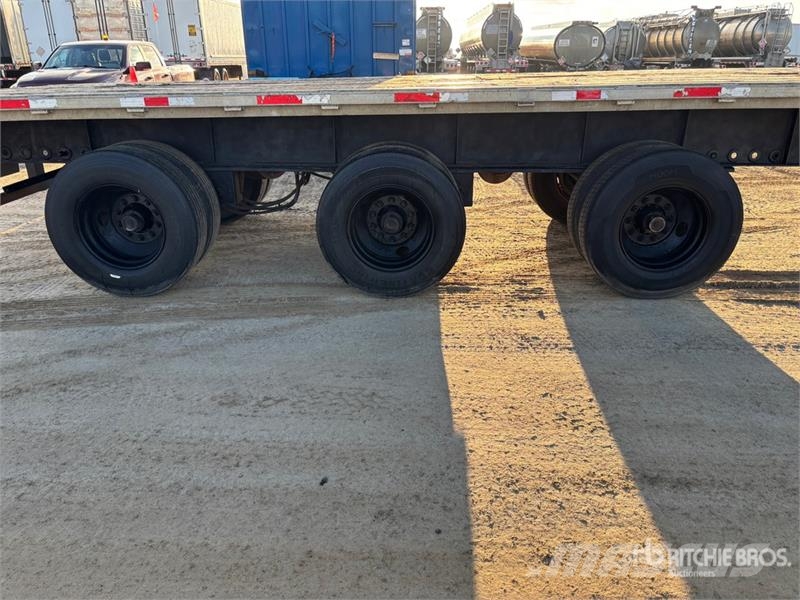 Lode King 53 ft Tri/A Flatbed Trailer Valníky