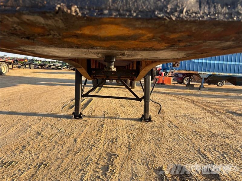 Lode King 53 ft Tri/A Flatbed Trailer Valníky