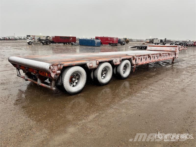 Lode King 55 ft Tri/A Folding Neck Trailer Tieflader