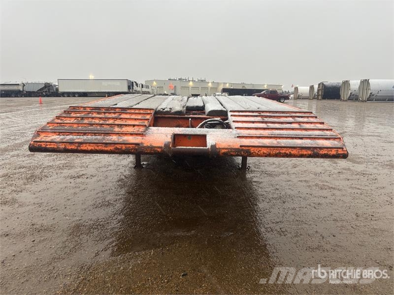 Lode King 55 ft Tri/A Folding Neck Trailer Tieflader