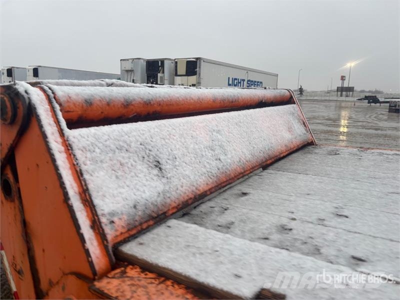 Lode King 55 ft Tri/A Folding Neck Trailer Tieflader