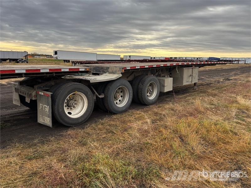 Lode King PF32-3 32 ft Super B-Train Lead Flatbed Trailer Lavaperävaunut