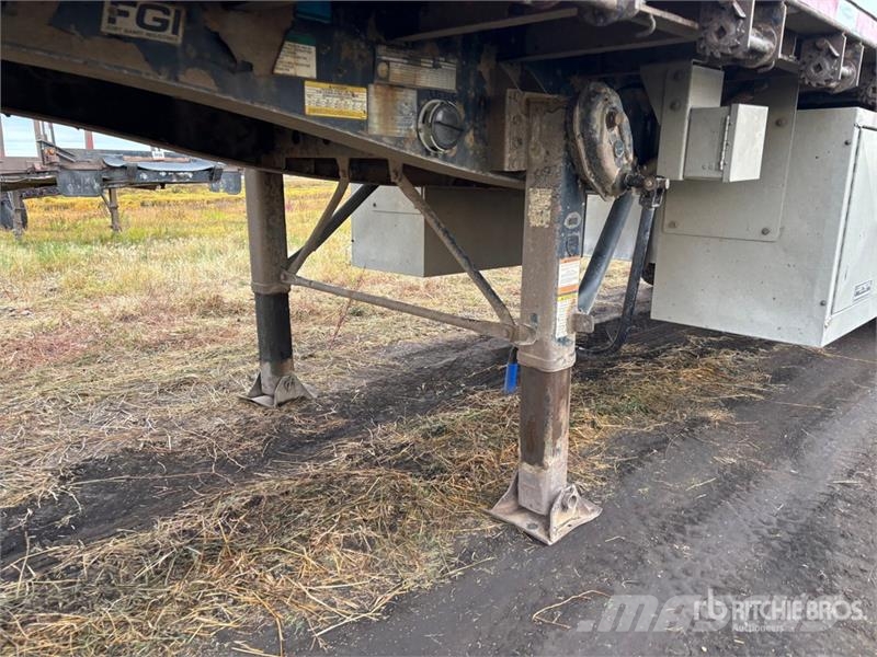 Lode King PF32-3 32 ft Super B-Train Lead Flatbed Trailer Lavaperävaunut