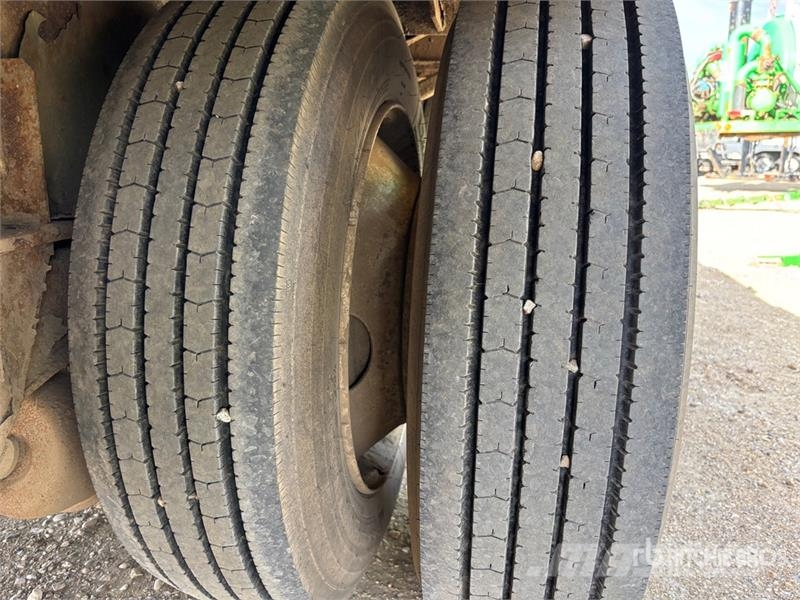 Lode King SDE53-3 53 ft Tri/A Step Deck Trailer لوادر منخفضة