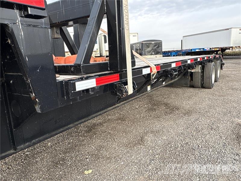 Lode King T/A Lowboy Trailer Mélybölcsős