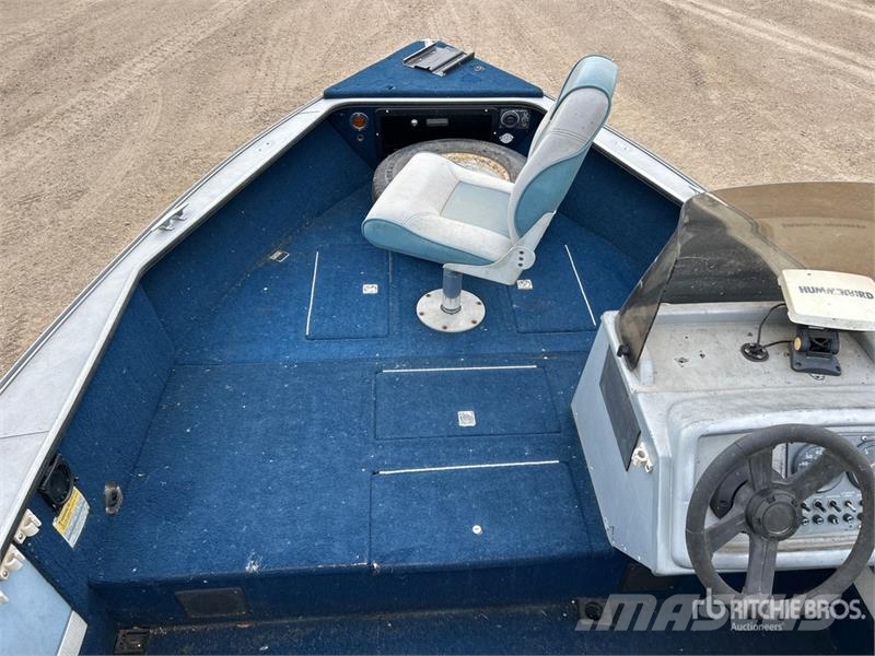 Lund Pro-V DLX 1890 18 ft Fishing Boat Boote / Prahme